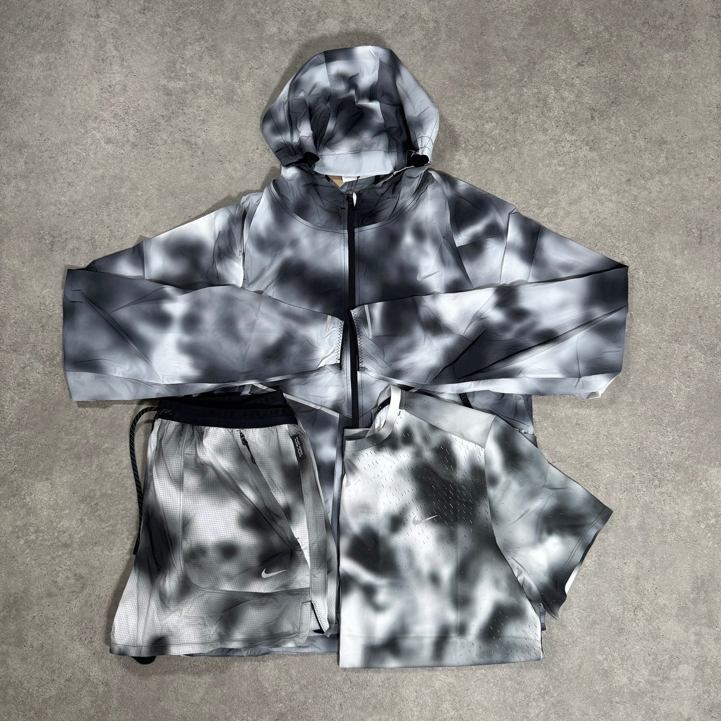 NIKE RUNNING DIV TRI-SET (CLOUDY BLACK)