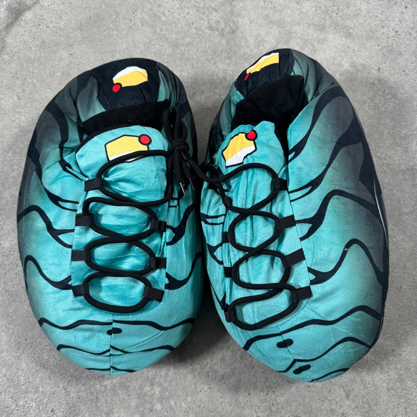 NIKE INSPIRED AIR MAX PLUS SLIPPERS