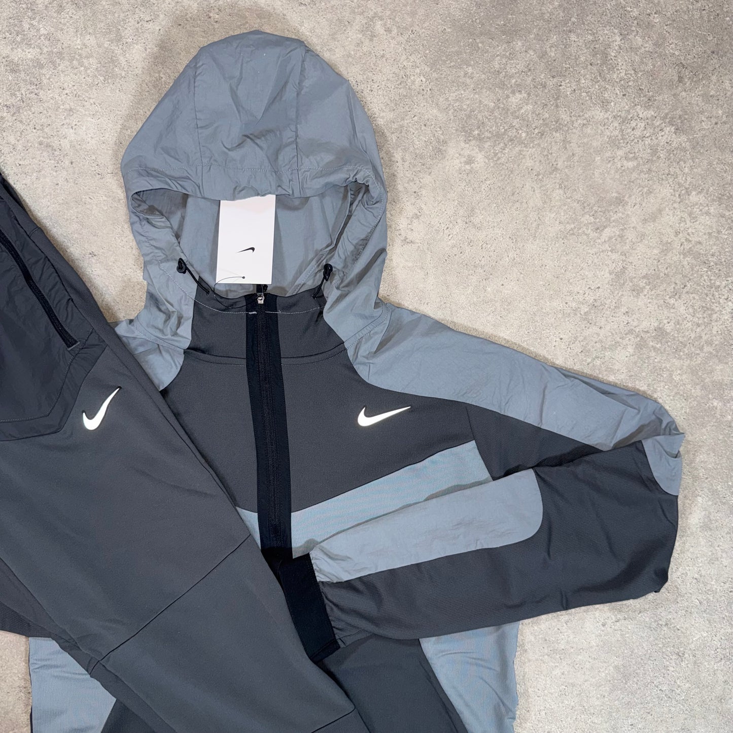 NIKE ELEMENT TRACKSUIT (GREY/BLACK)