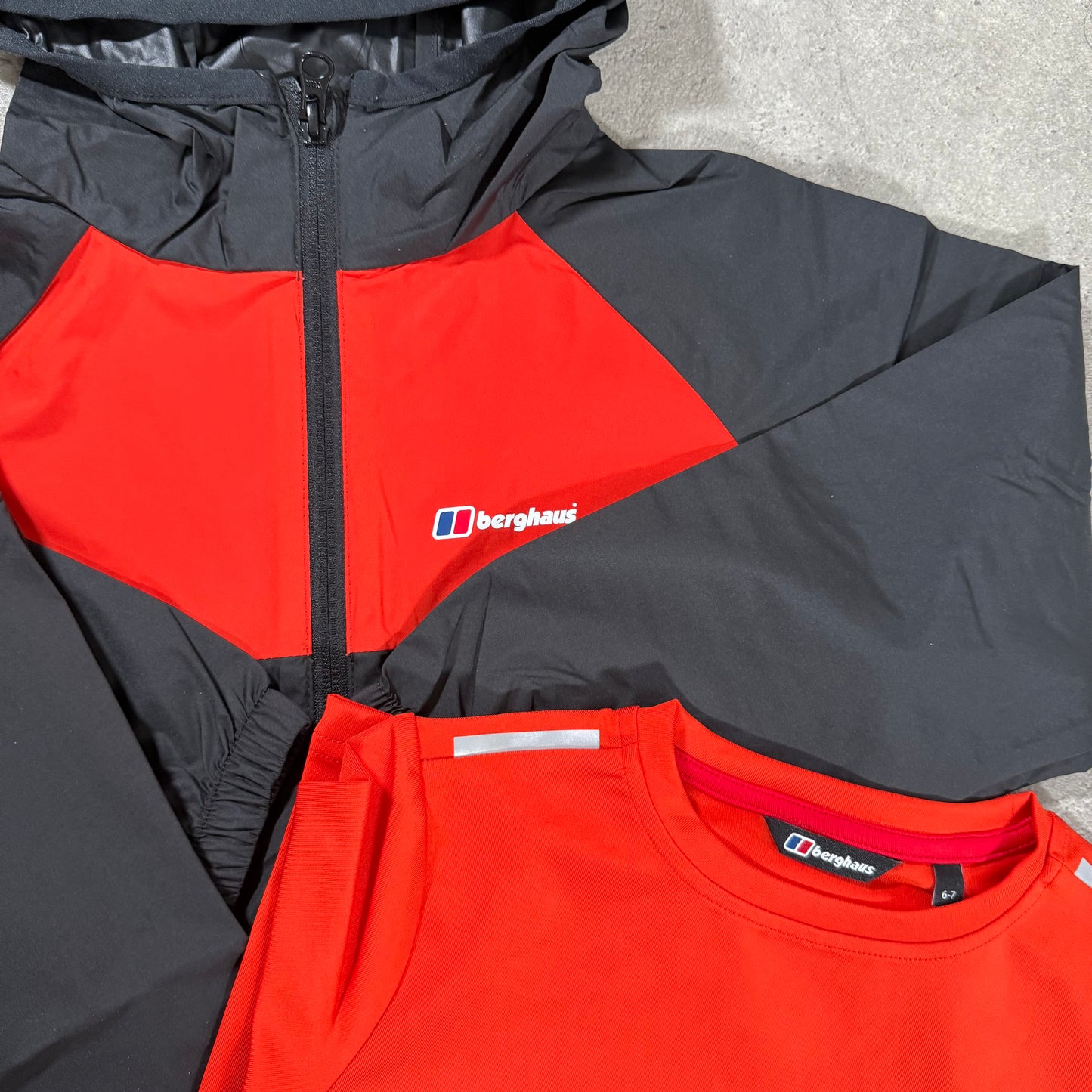 BERGHAUS JUNIOR WINDSHELL 3-PIECE TRACKSUIT (RED)