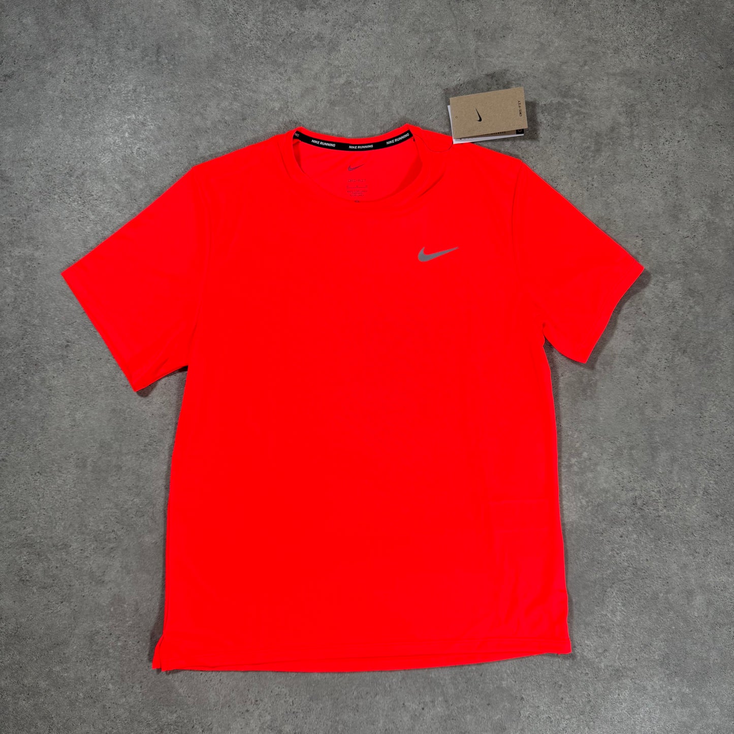 NIKE RUN DRI-FIT T-SHIRT (FIRE RED)