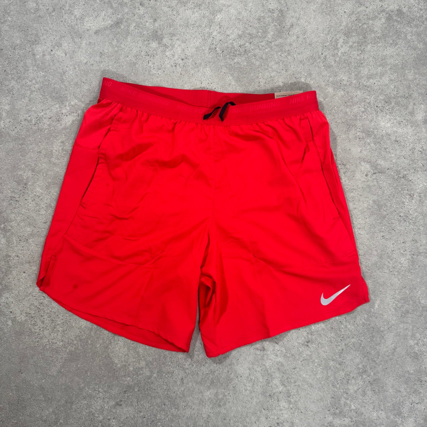 NIKE FLEX STRIDE 7 INCH SHORTS (UNI RED)