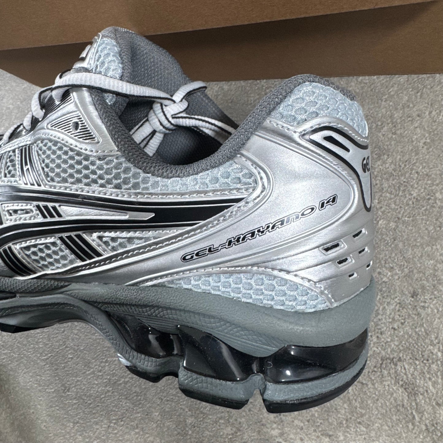 ASICS GEL-KAYANO 14 (URBAN RESEARCH)