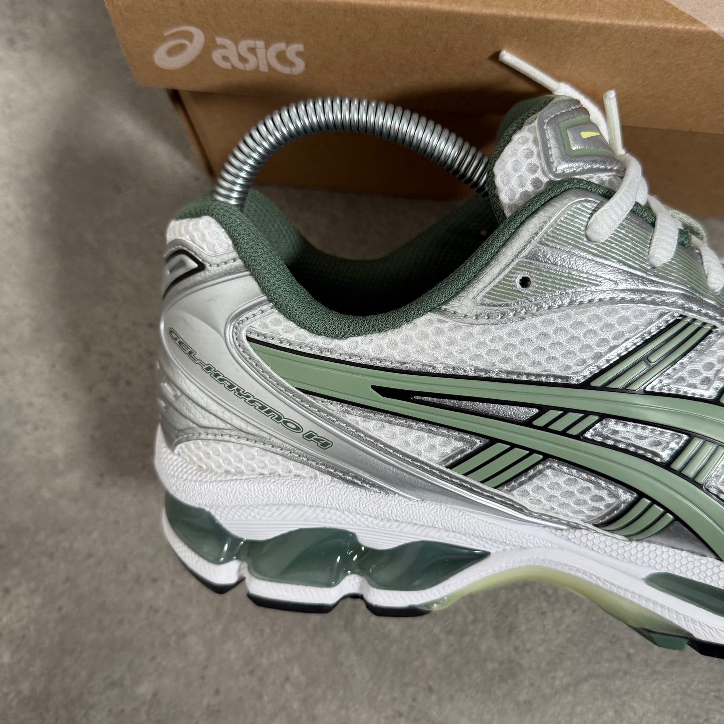 ASICS GEL-KAYANO 14 (SLATE GREEN)