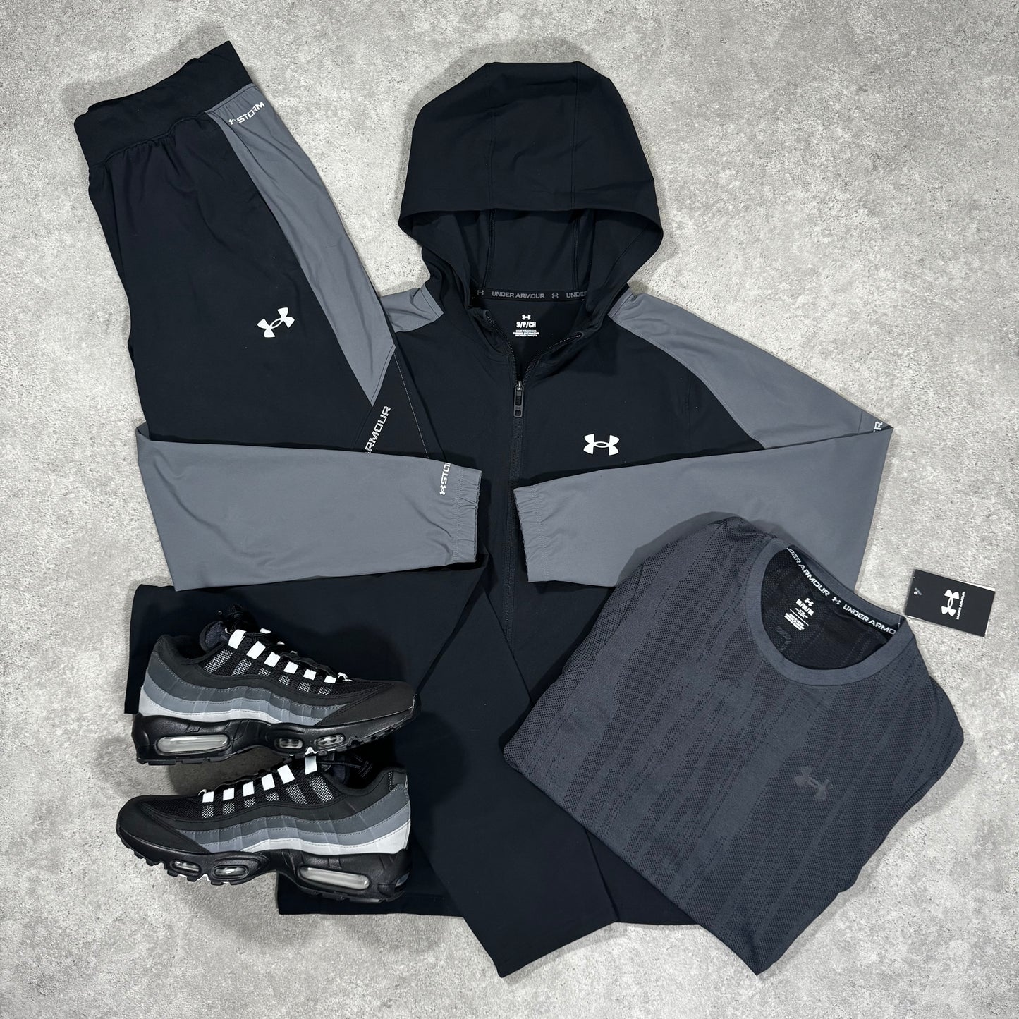 UNDER ARMOUR STORM TRI-SET (TRACKSUIT/T-SHIRT) (GREY/BLACK)
