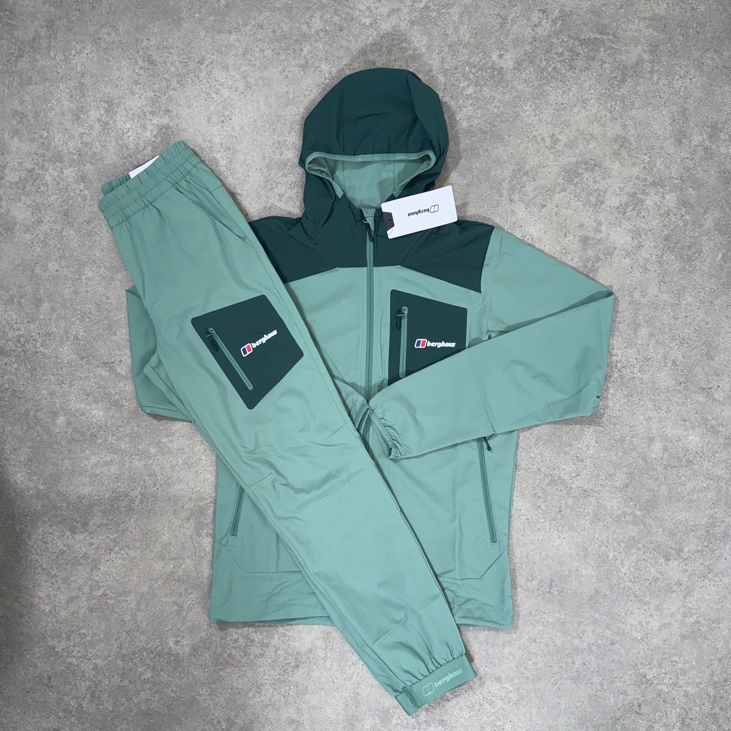 BERGHAUS INTERVALE TRACKSUIT (OLIVE/GREEN)
