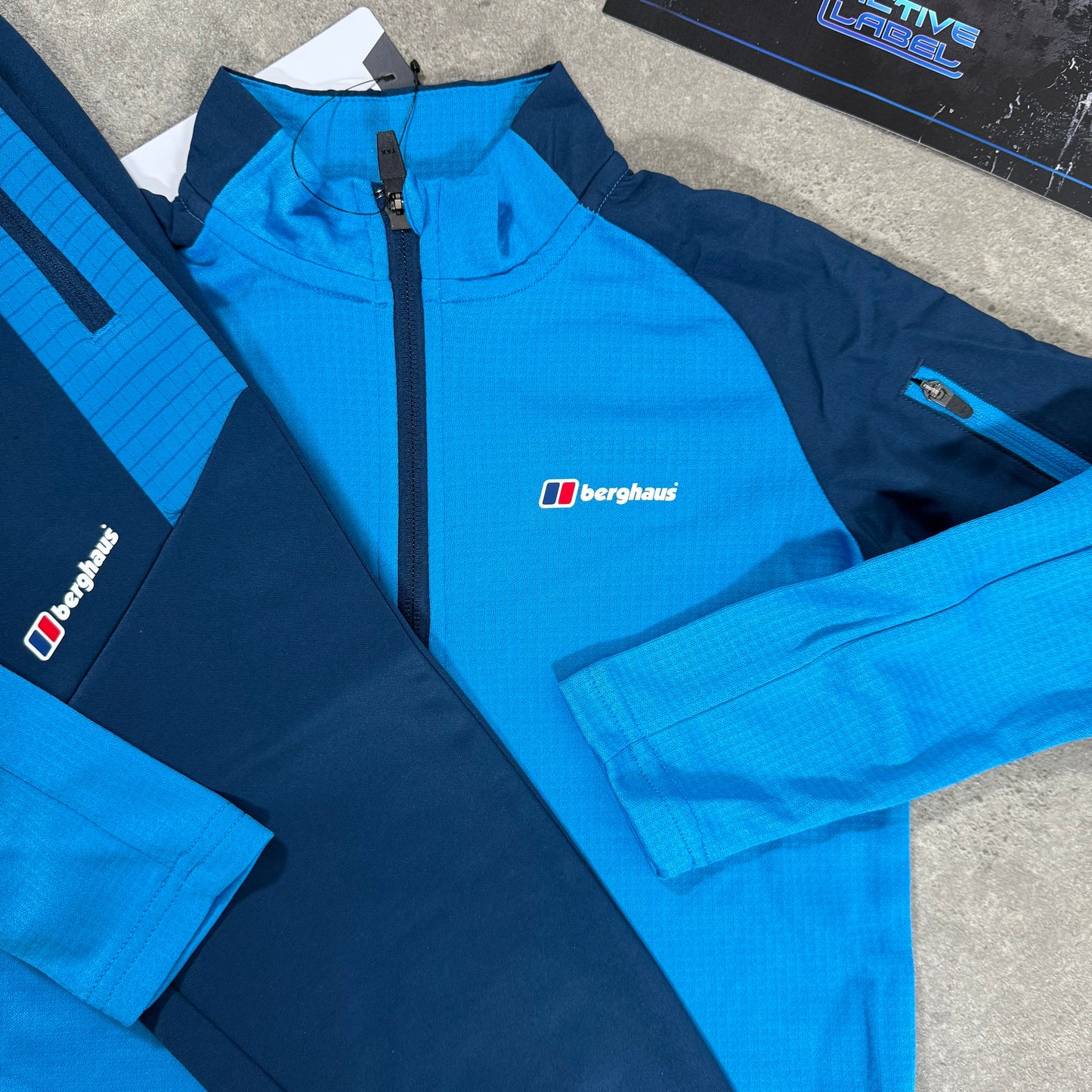 BERGHAUS JUNIOR TREK TRACKSUIT (BLUE/NAVY)
