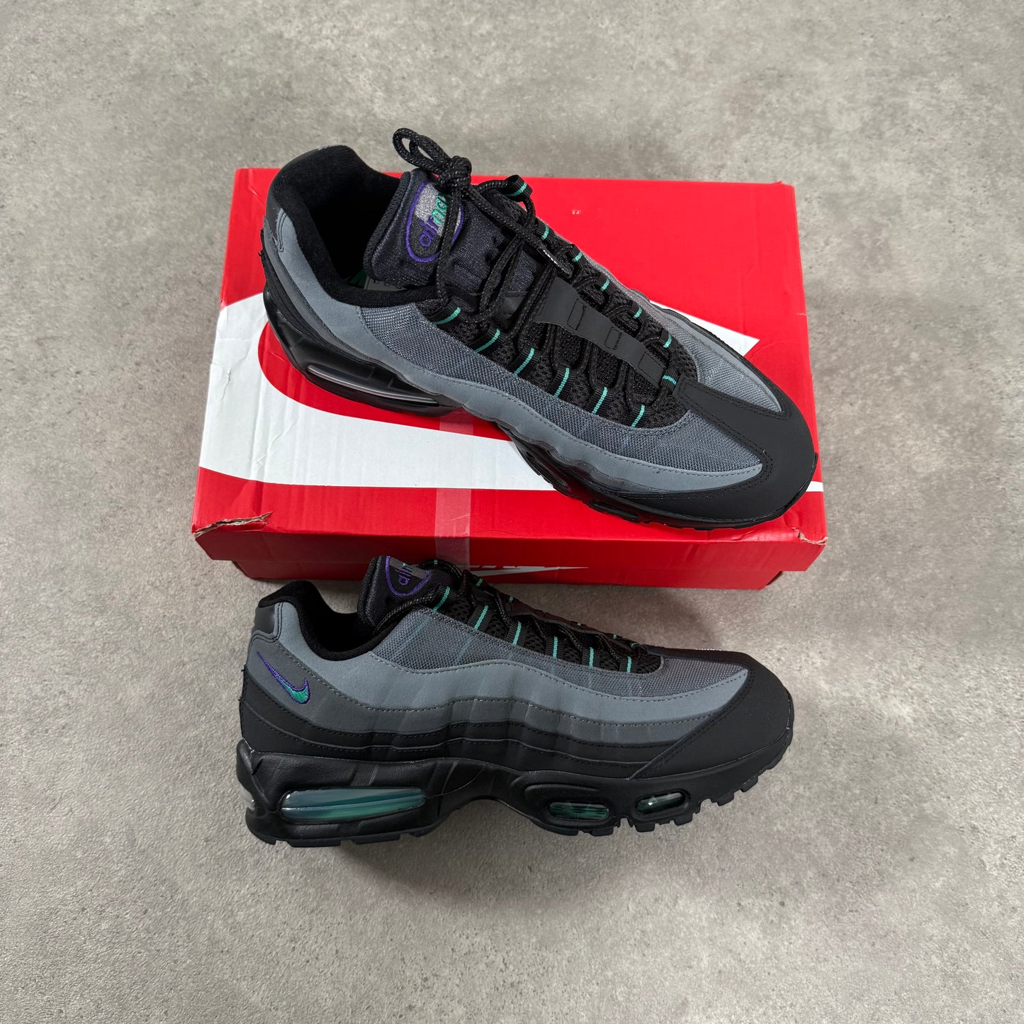 NIKE AIR MAX 95 (BLACK)