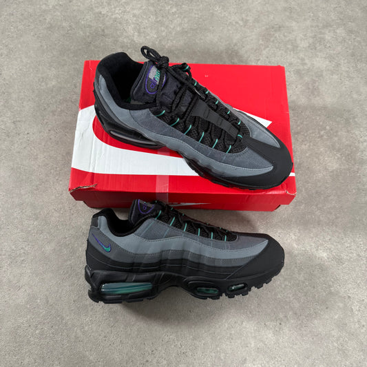 NIKE AIR MAX 95 (BLACK)