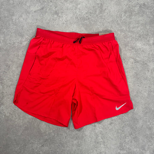 NIKE FLEX STRIDE 7 INCH SHORTS (UNI RED)