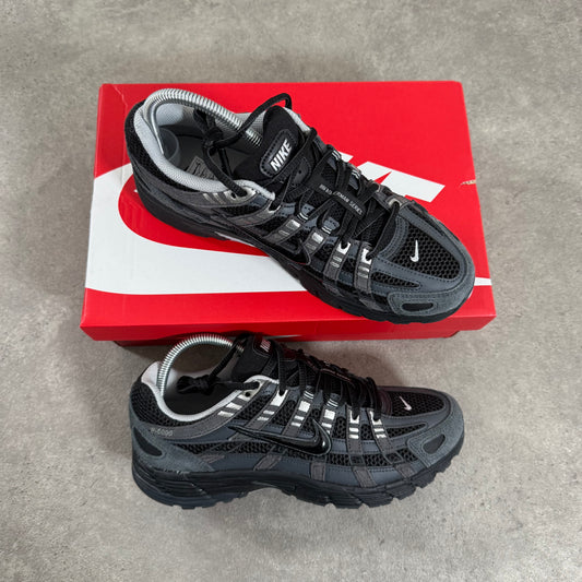 NIKE P-6000 (GREY/BLACK)