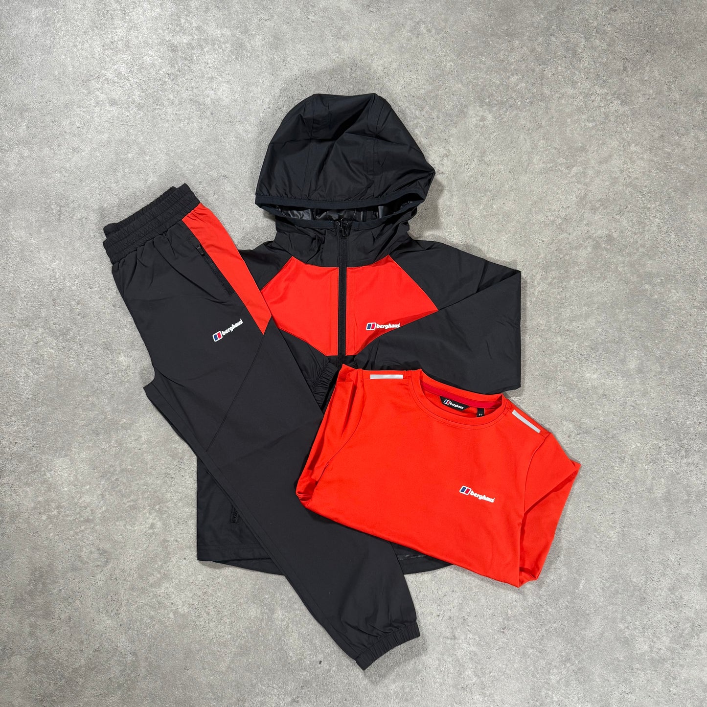 BERGHAUS JUNIOR WINDSHELL 3-PIECE TRACKSUIT (RED)