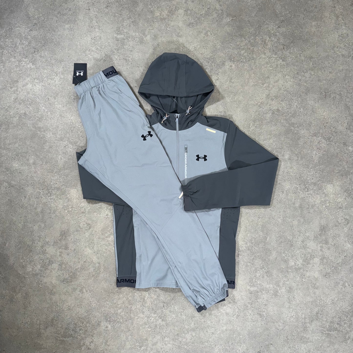 UNDER ARMOUR VANISH TRACKSUIT (GREY/STONE)