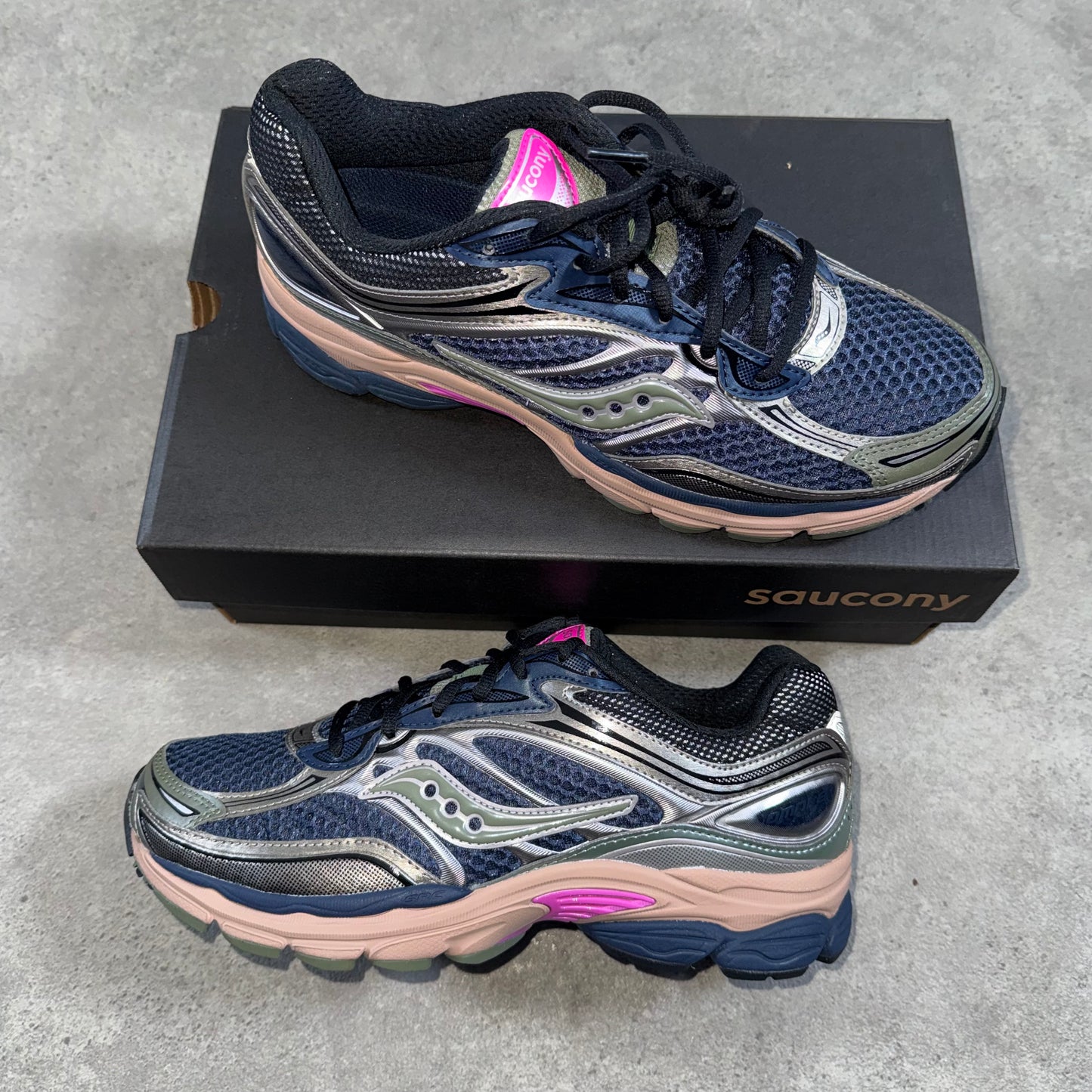 SAUCONY PROGRID OMNI 9 DISRUPT (BLUE/BRUSH)