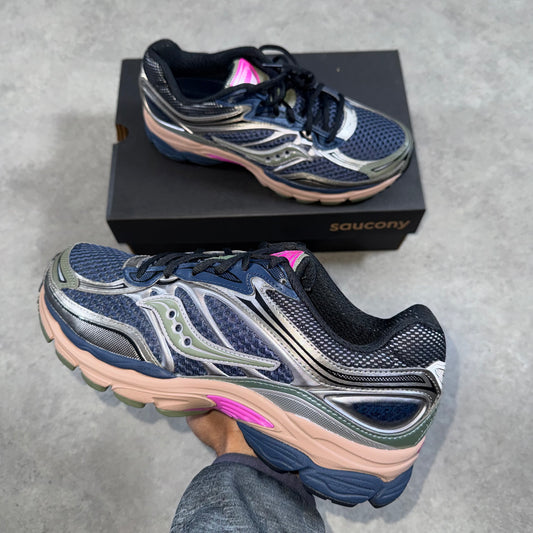 SAUCONY PROGRID OMNI 9 DISRUPT (BLUE/BRUSH)