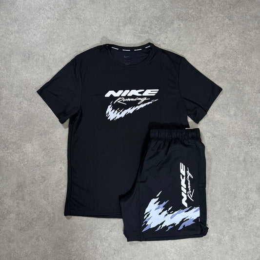 NIKE RUN HBR SHORT SET (BLACK/WHITE)