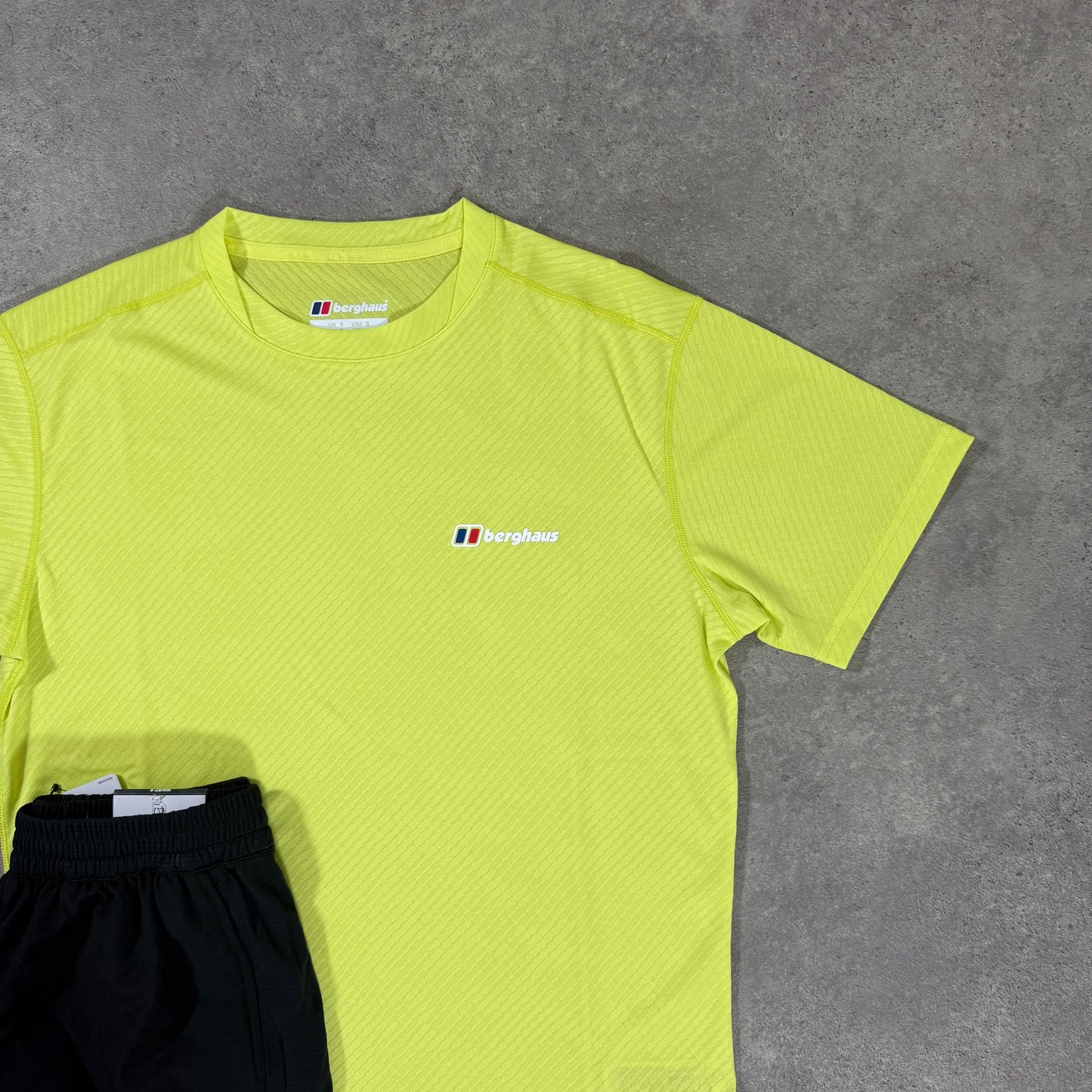 BERGHAUS DAWN TECH SHORT SET (BLACK/FLARE)
